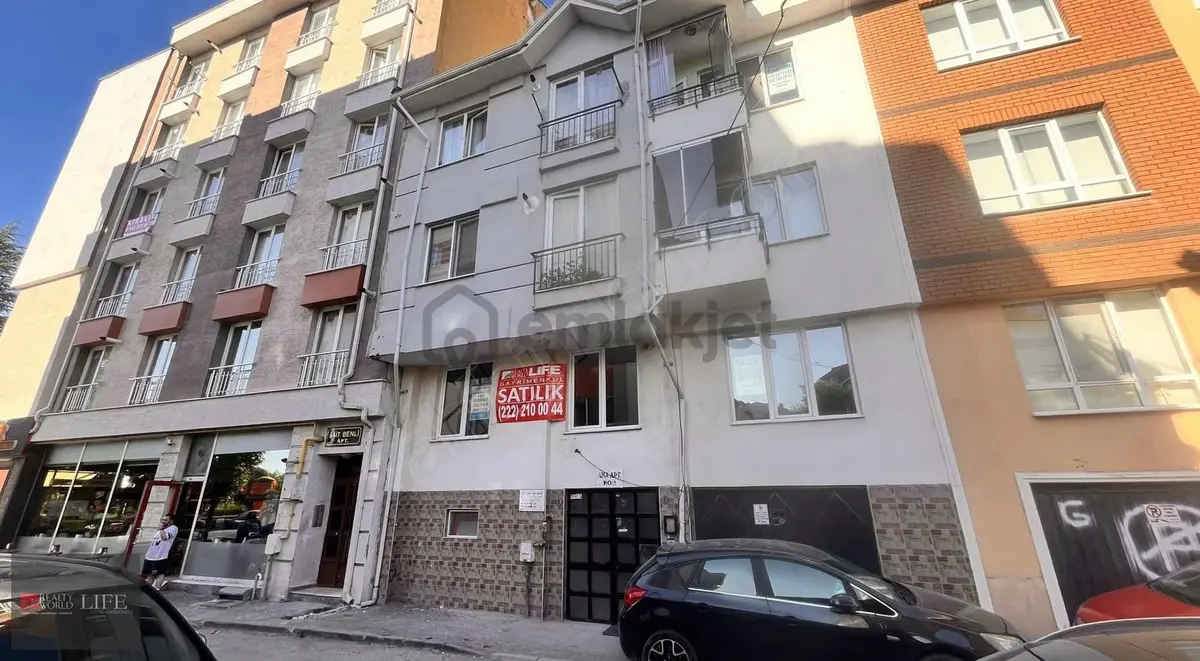 Basın Şehitleri Porsuk Myo. Karşısı Satılık 2+1 Daire