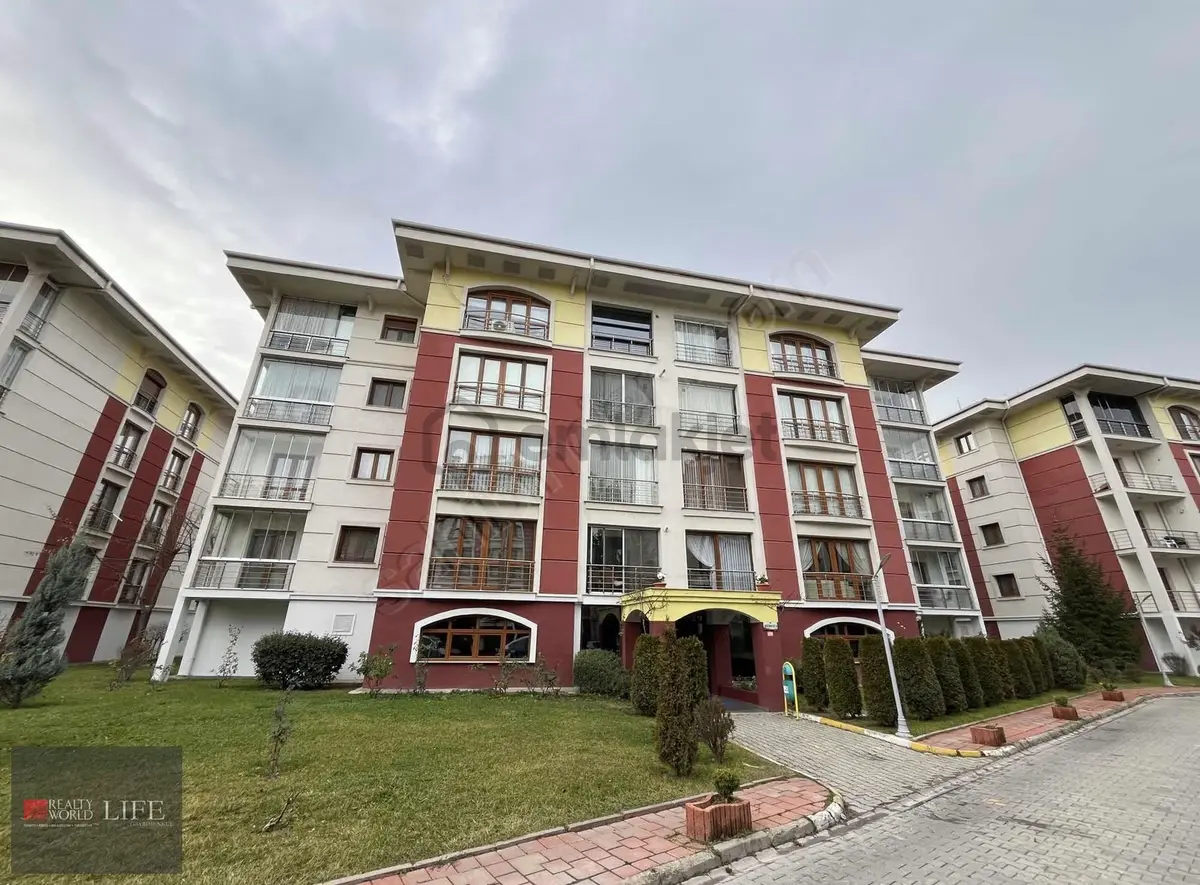 Kentpark Konaklarında Satılık 3+1 Güney Cephe Daire