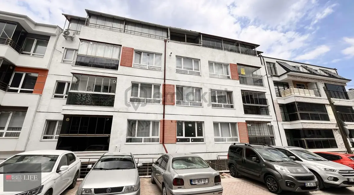 Yıldıztepe Mah. Halk Ve Dumlupınar Cad. Yanı 1+0 Daire